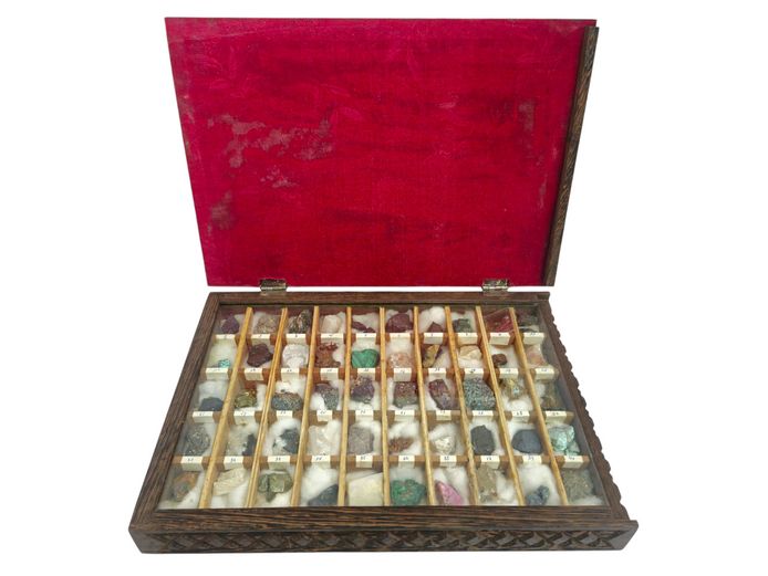 Vintage Mineralogy Display Collection with Original Typewritten Inventory Sheet