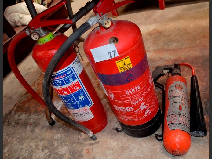 LOT OF 3: FIRE EXTINGUISHERS [Condition unknown]