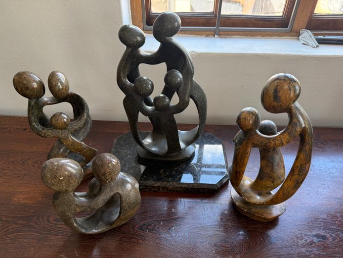 Marble Art & 2 Wooden Trays 