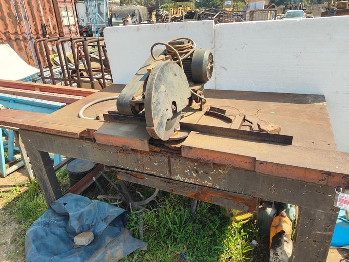 INDUSTRIAL HEAVY-DUTY TABLE SAW INCLUDING TABLE 2140X1220CM - 380VOLT