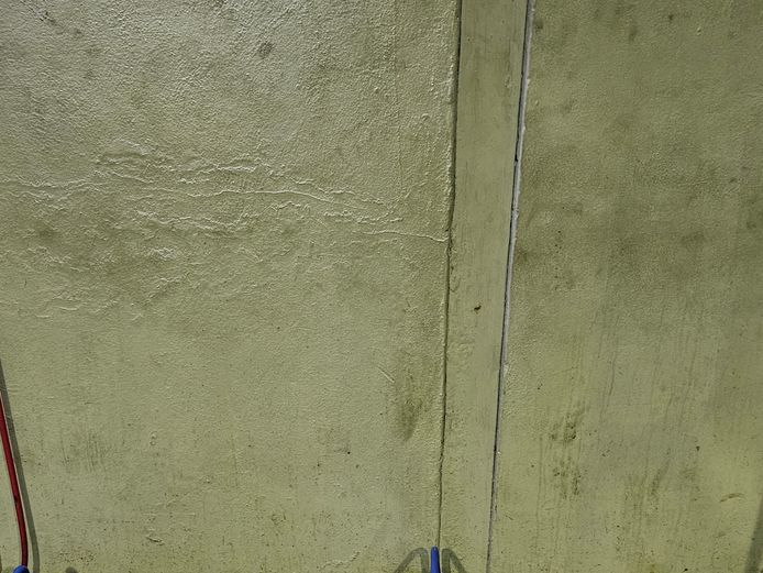 BLUE TOOLBOX (EQUIPPED) WITH MANIFOLD SET (NO PIPES)