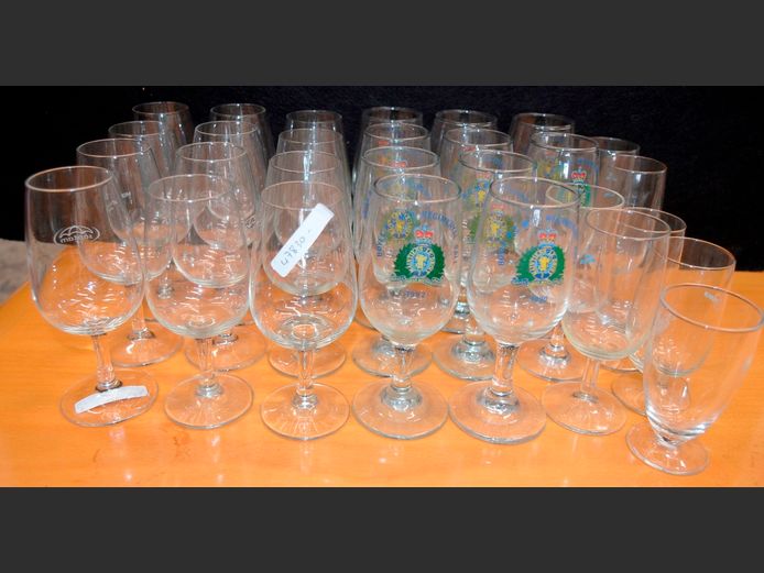 LOT: WINE TASTING GLASSES