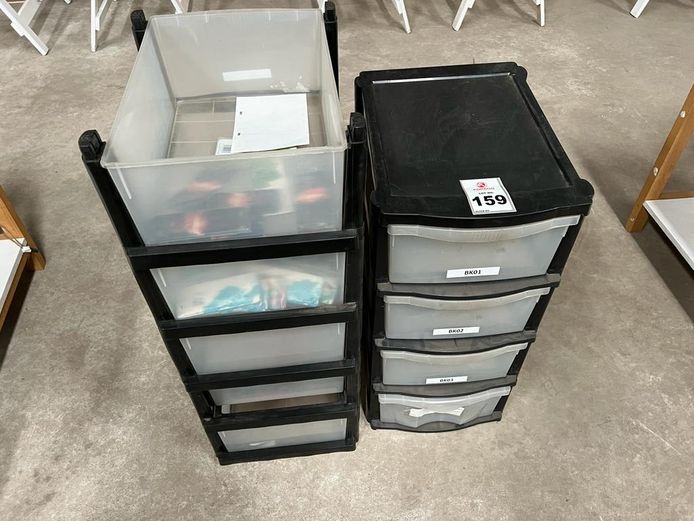 9 Plastic drawers