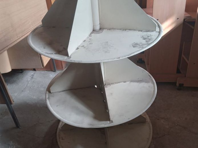 Metal rotating rack