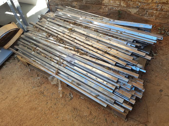 LOT CLOTHING RAILS