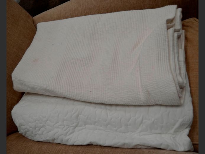 LOT OF 2: WHITE BEDSPREADS