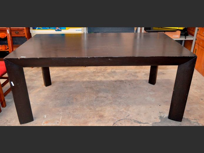 BLACK STAINED MAHOGANY FINISH 6-SEATER DINING TABLE, 180 x 100 x 78cm [Some scuff marks]