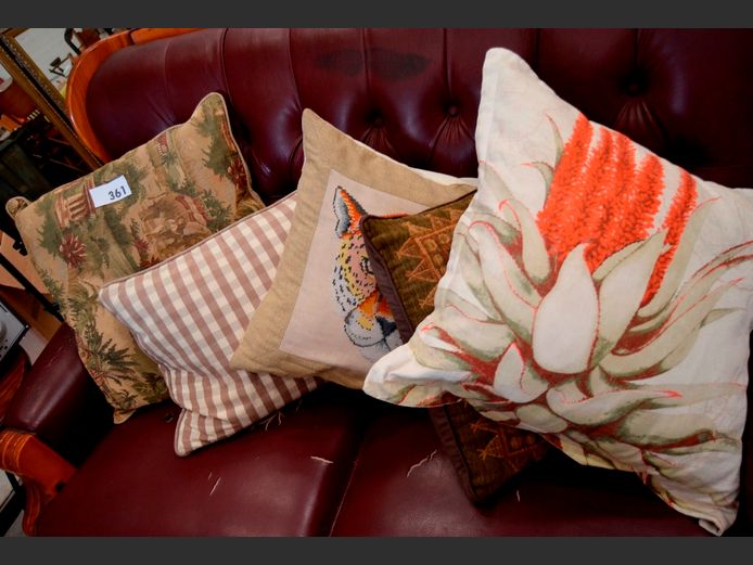 ASSORTED SCATTER CUSHIONS