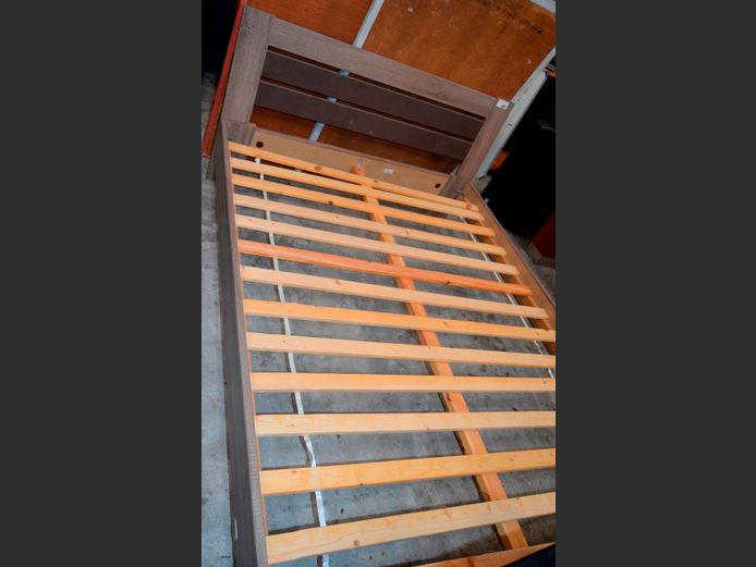 DOUBLE DIVAN WITH HEADBOARD [No mattress]