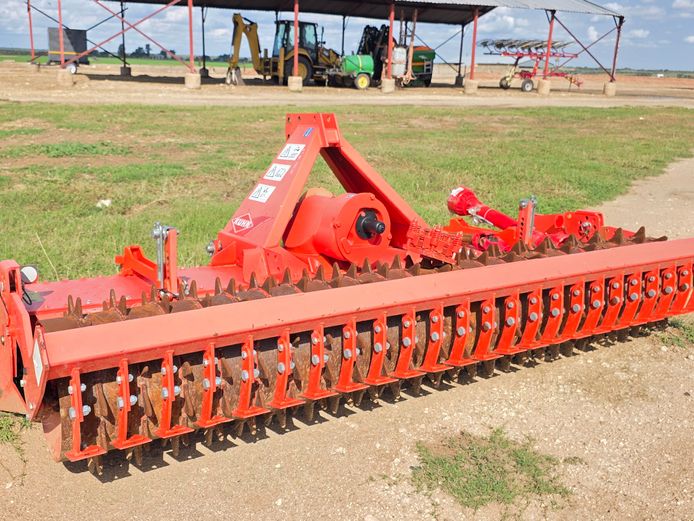 Kuhn HRB302 - Rotervater - Krag Eg