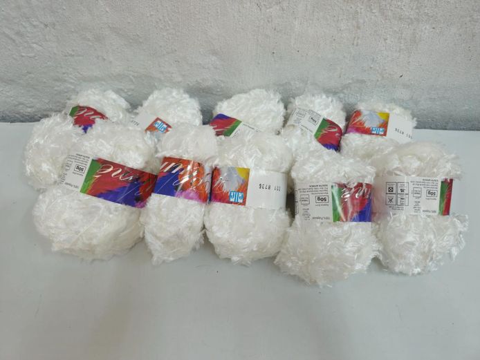 Lot of 10+ Elle Plume Knitting Yarn Balls - White