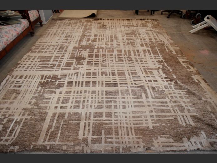 BROWN & CREAM HERTEX CARPET, 400cm x 300cm [Needs a clean]