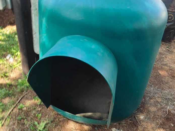 DOG KENNEL