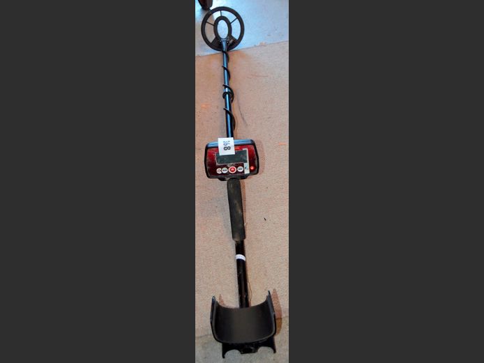 FISHER LABS F11 METAL DETECTOR, 133cm Long [Untested]