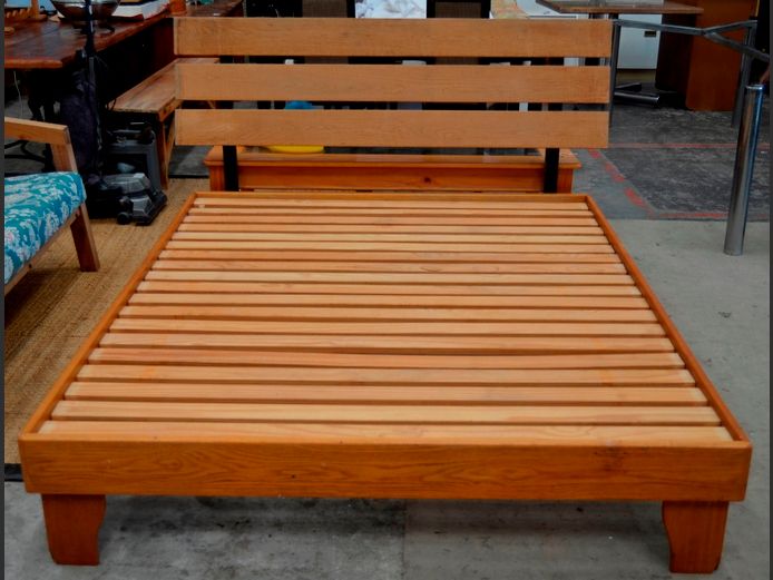 PINE QUEEN SIZE DIVAN WITH HEADBOARD