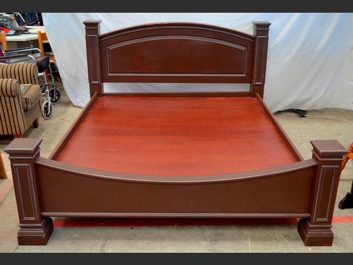 BROWN PAINTED QUEEN SIZE BED [No mattress]
