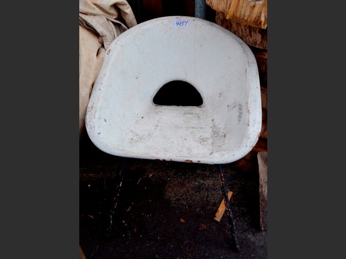 ASBESTOS TUB CHAIR
