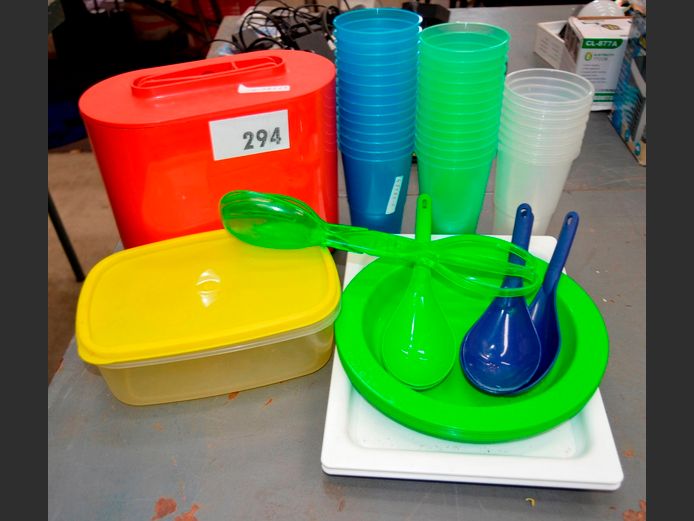 KARTEL ICE BUCKET, PLASTIC CUPS, PLATES, SALAD SERVERS, etc