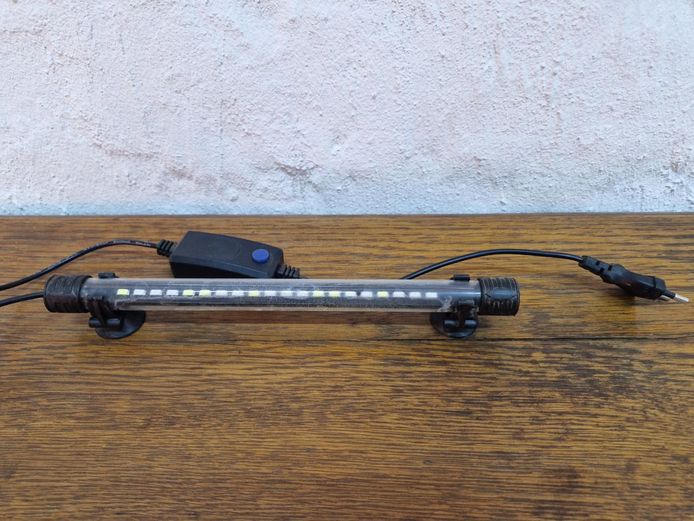 Three-Color Submersible LED Aquarium Light Bar with Suction Cups