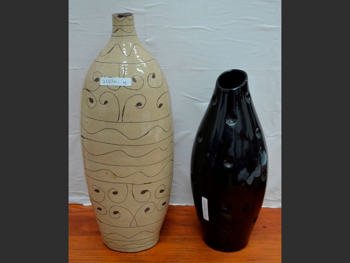LOT OF 2 VASES: BROWN & BLACK, 39cm High & 31cm High