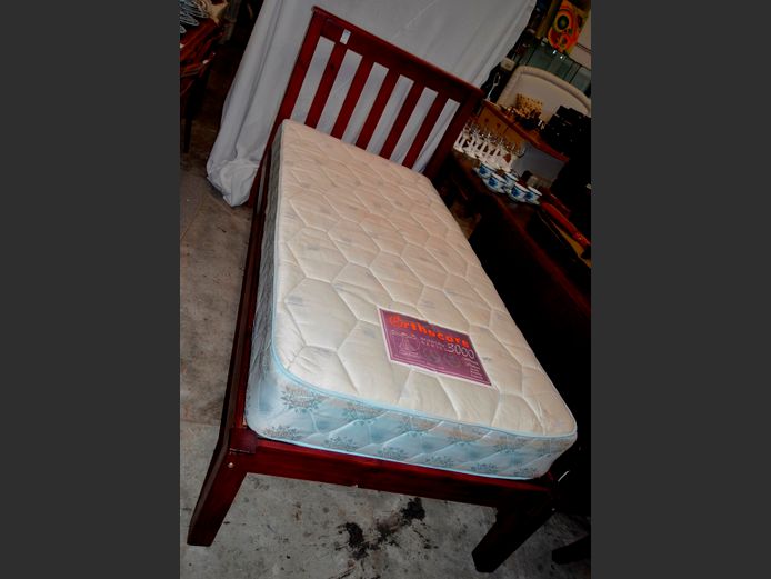STAINED PINE SINGLE DIVAN WITH ORTHOCARE MATTRESS & HEADBOARD