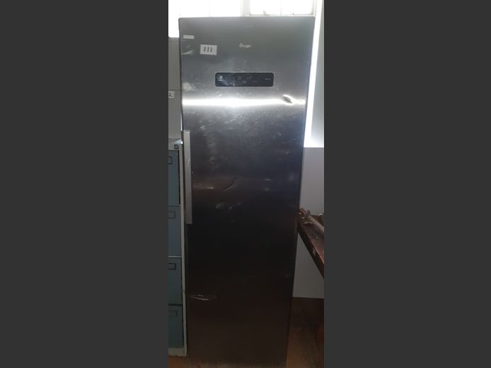 WHIRLPOOL STAINLESS STEEL FINISH FRIDGE [Untested]