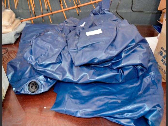 ASSORTED INFLATABLE CAMPING MATTRESSES [Condition unknown]