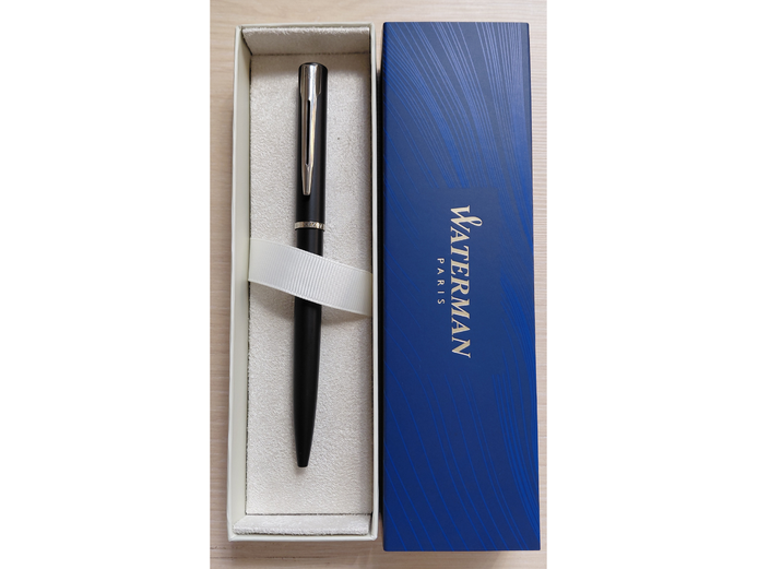 WATERMAN HEMISPHERE BLACK WITH CHROME BALLPOINT PEN 