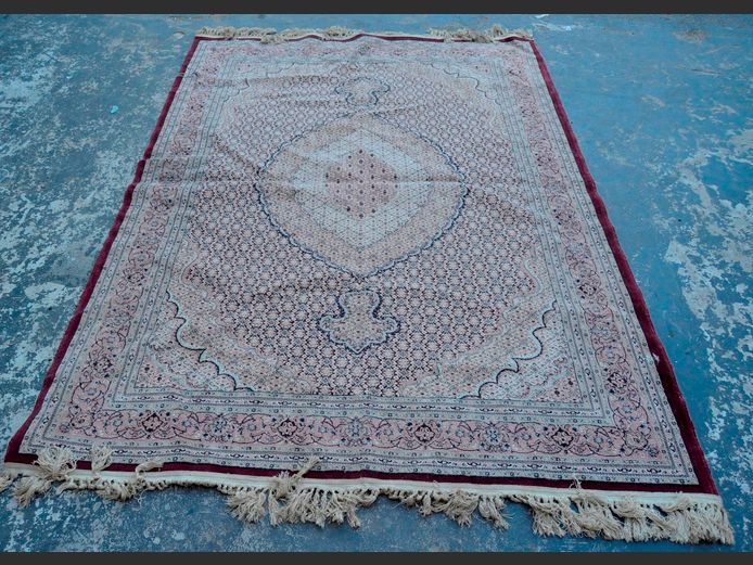 GREY, BLACK, BEIGE & BURGUNDY PERSIAN CARPET, 220 x 155cm