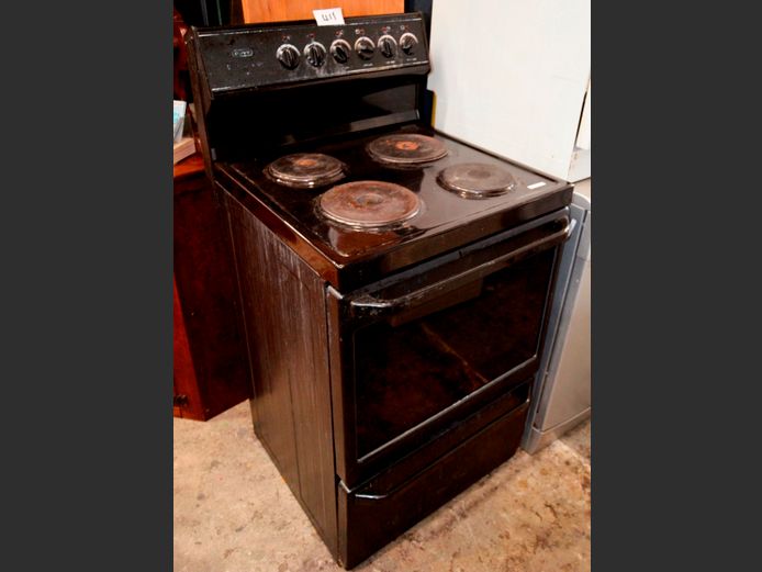 DEFY KITCHENAIRE 631 4-PLATE STOVE [Untested]