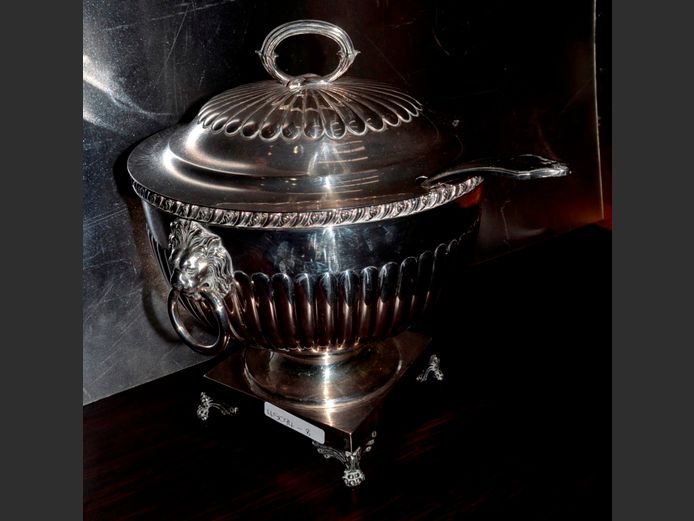 SILVER PLATE SOUP TUREEN WITH LADLE, 22.5cm Diameter x 24cm High