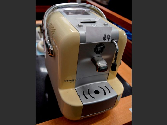 SAECO COFFEE MACHINE [Switches on, untested further]
