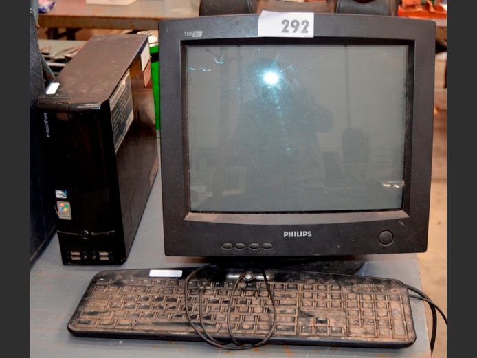 ACER COMPUTER TOWER, MONITOR & KEYBOARD [Dead]