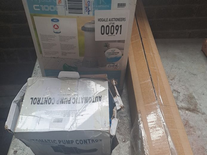 LOT OF INTEX 1000 GPH CARTRIDGE FILTER PUMP/ 0.75KW PRESSURE PUMP KIT 220V (NOT TESTED) 