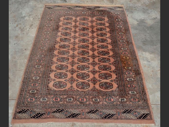 PINK PERSIAN RUG, 185 x 123cm