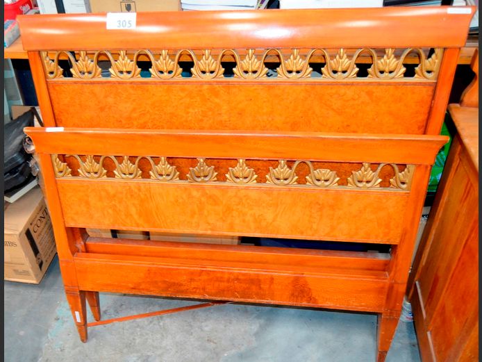 BIRD'S EYE WALNUT SINGLE HEAD- & FOOTBOARD