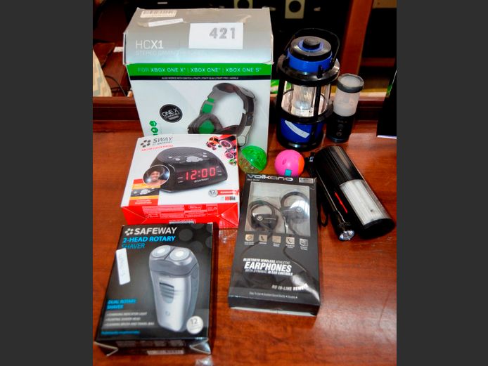 GAMING HEADPHONES, SAFEWAY SHAVER, MINI LANTERN, TORCHES, etc [Untested]