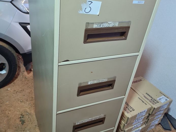 STEEL FILING CABINET