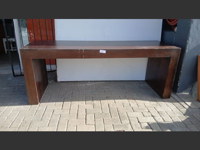 Console table