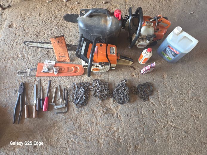 Kettingsae (2) en toebehore