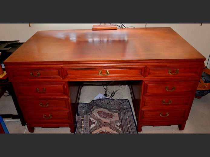 ROSEWOOD 9-DRAWER PEDESTAL DESK, 152 x 81 x 79cm