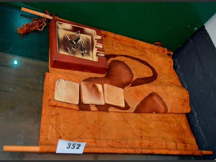 AFRICAN WALL HANGING, COASTERS, etc