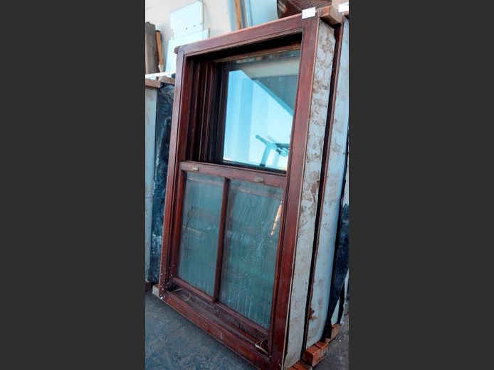 MERANTI SASH WINDOW WITH GLASS, 176 x 117cm