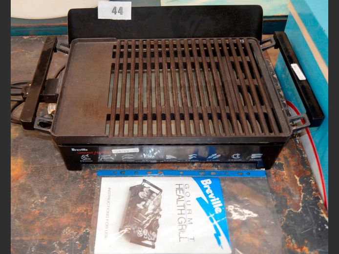 BREVILLE GOURMET ELECTRIC HEALTH GRILL, 50 x 29 x 13cm [Switches on, untested further]