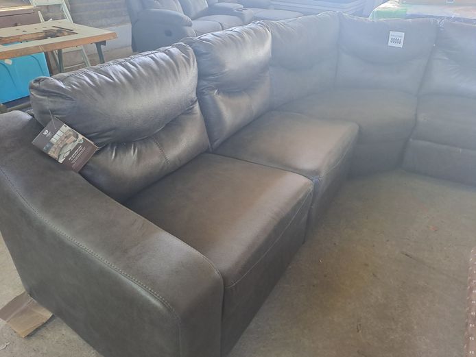 GREY CALGAN L-SHAPE LOUNGE SUITE 