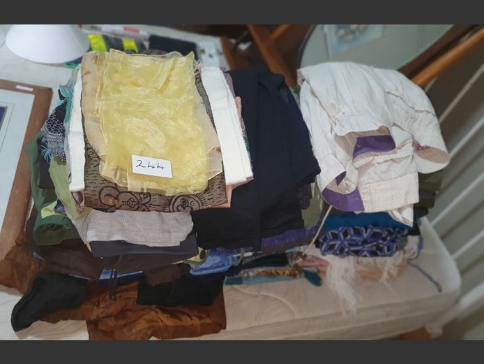 LARGE LOT: ASSORTED LADIES CLOTHING, etc