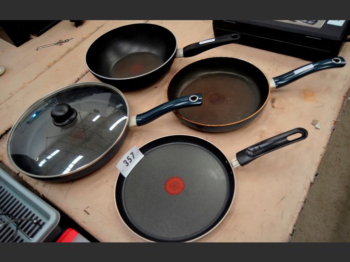 LOT OF 4: TEFAL NON-STICK FRYING PANS