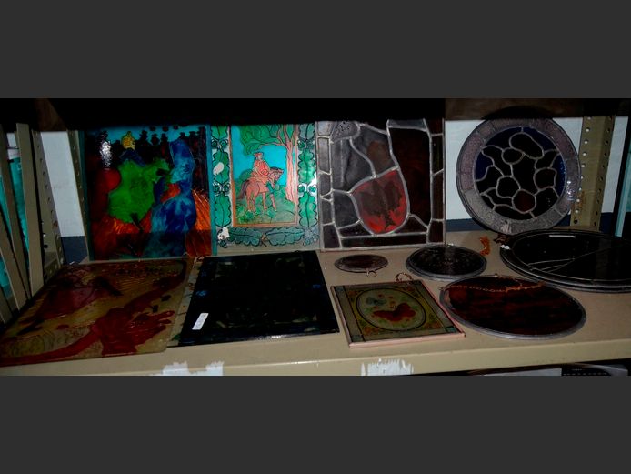 ASSORTED ANTIQUE & VINTAGE LEAD GLASS WALL DECOR