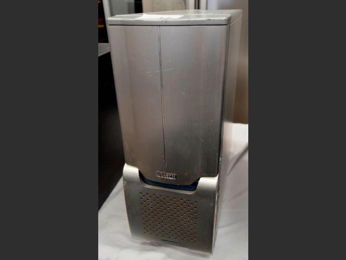 GIGABYTE DESKTOP PC [Dead]