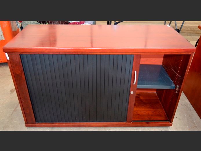 CHERRY FINISH SLIDING DOOR CREDENZA, 125 x 51 x 74cm